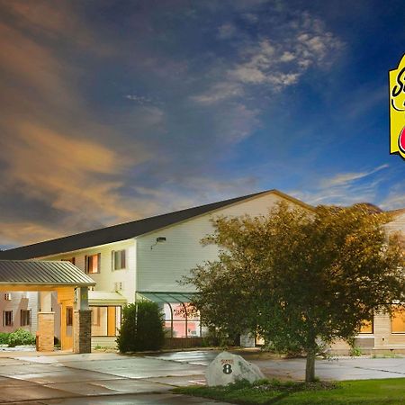 Super 8 By Wyndham Iowa Falls Luaran gambar